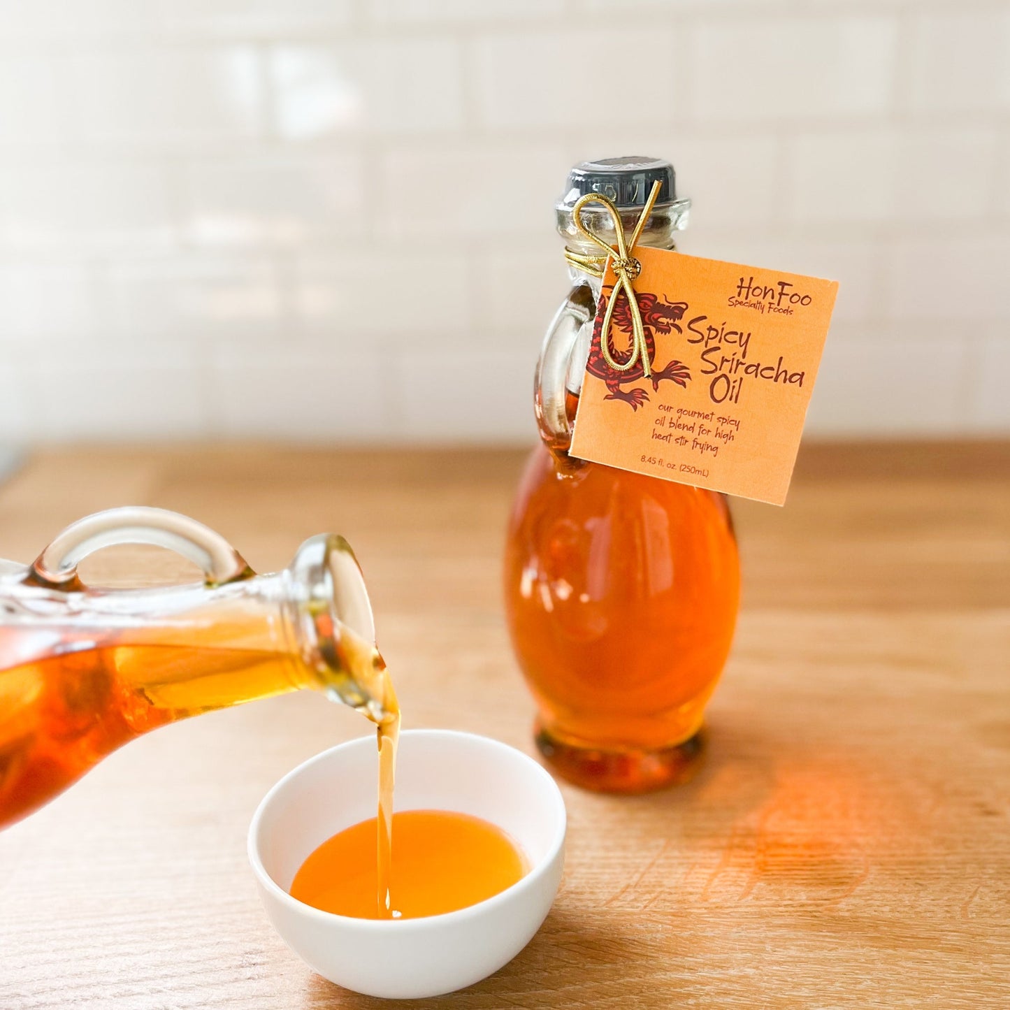 HonFoo Spicy Sriracha Oil, Cruet (250mL)