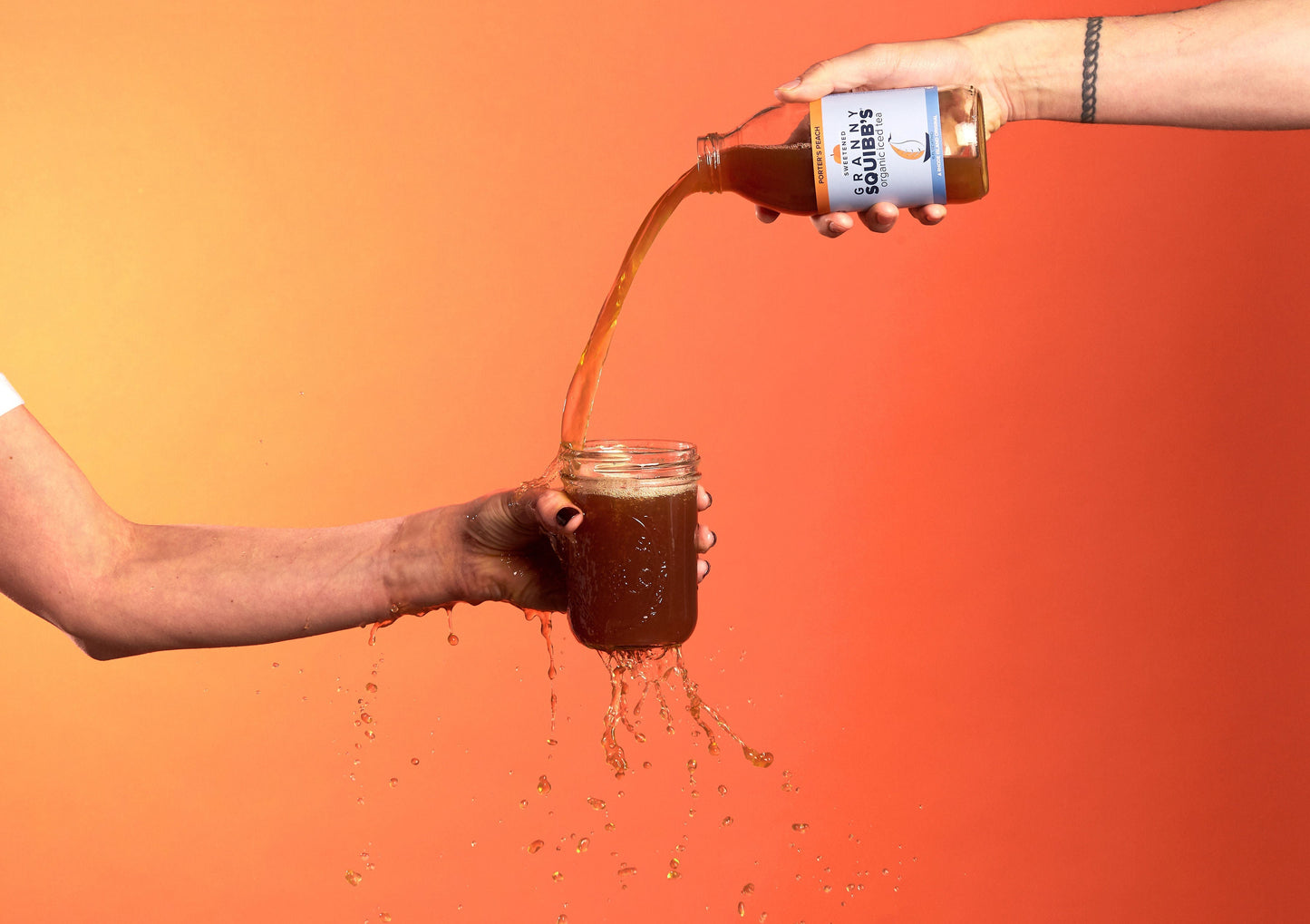 Granny Squibbs Porter's Peach Sweetened Organic Iced Tea Bottle - 12 bottles x 16 oz case