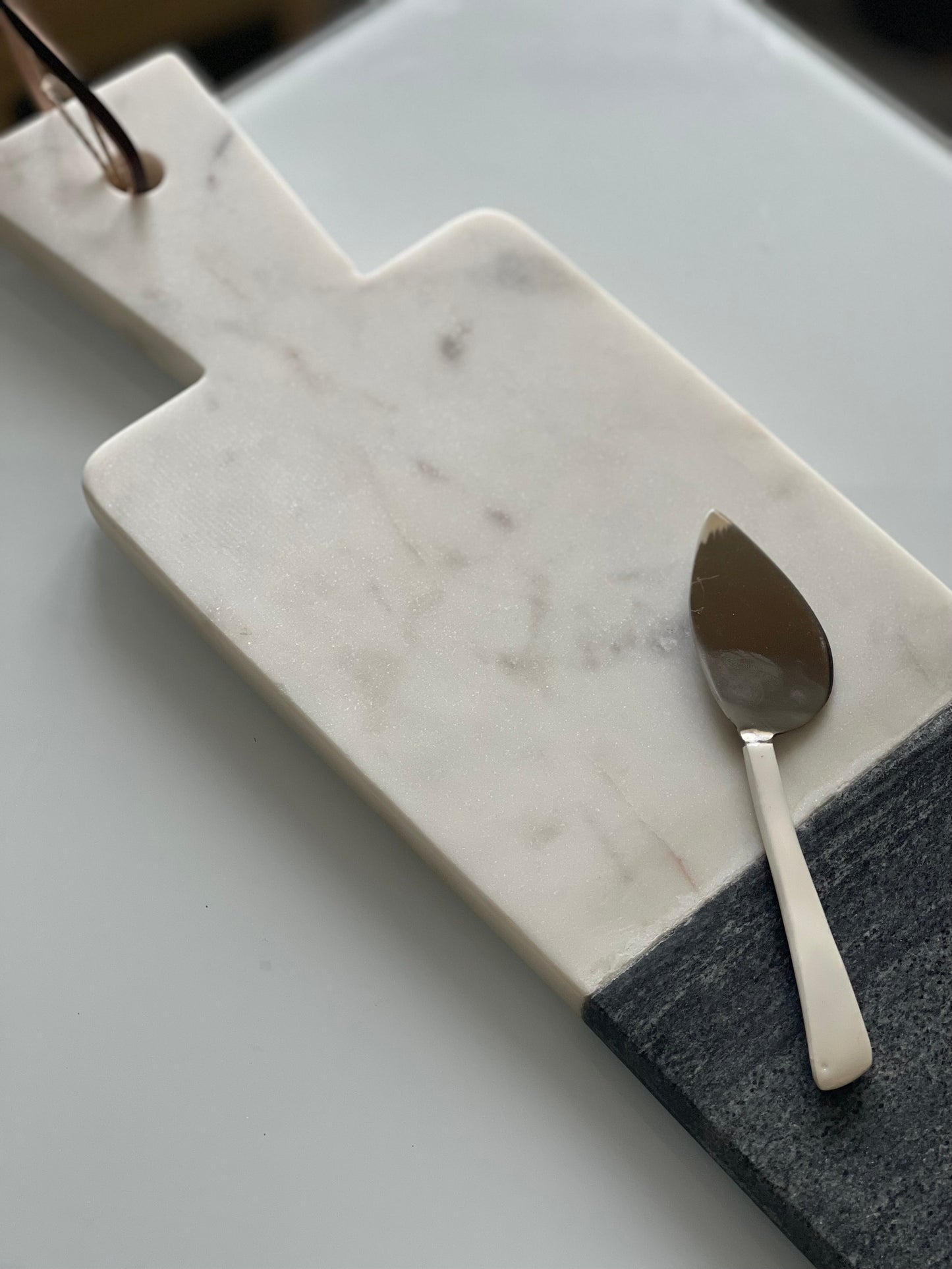 Marble two-tone + Leather Tie Cutting Board