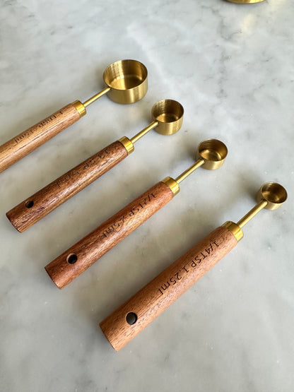 Montecito Acacia Wood & Gold Measuring Cups & Spoons Set