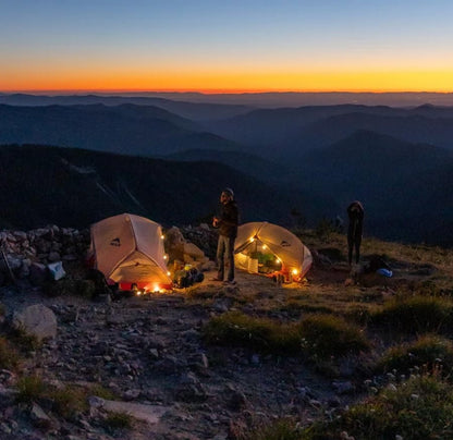 Hakol Luci Solar String Lights + Phone Charger