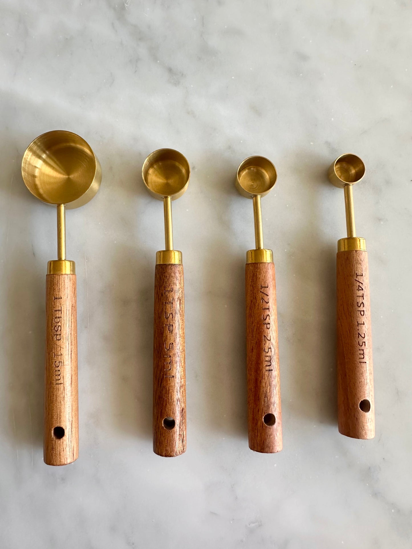 Montecito Acacia Wood & Gold Measuring Cups & Spoons Set
