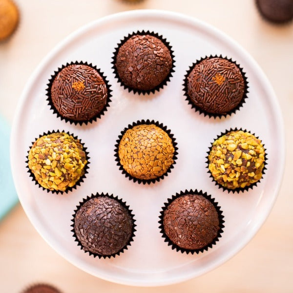 DENGO - A Hug in Dark Chocolate