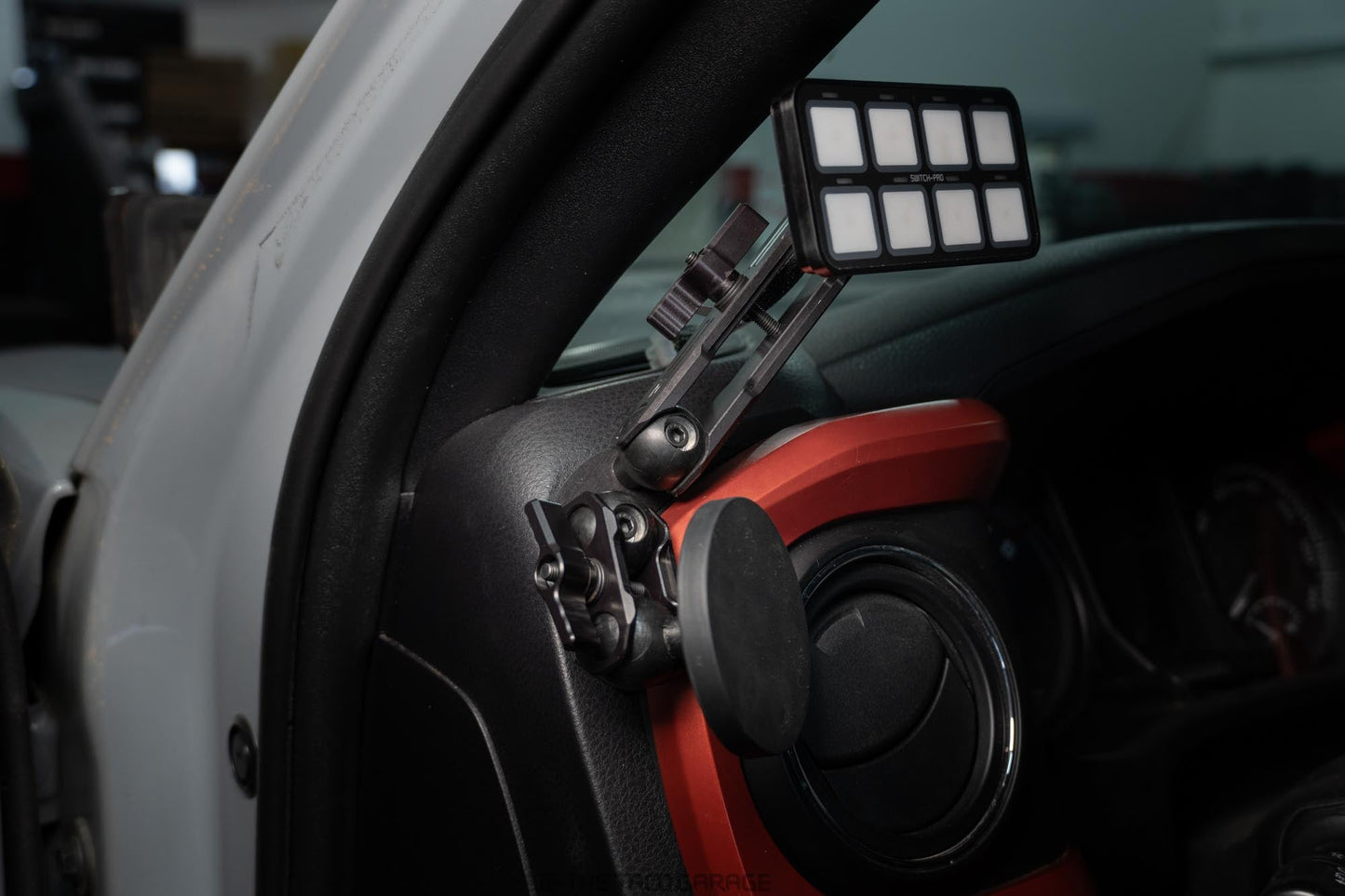 Driver Side Dash Mount (DDM)