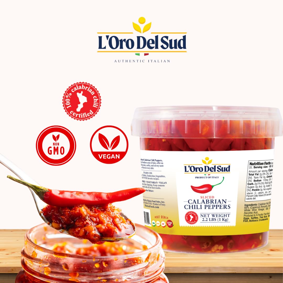 L'Oro Del Sud, Whole Calabrian Chili Peppers in Oil, 2.2 lb (1 kg)