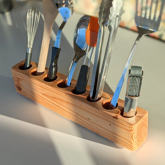 Formr Slot cooking utensil holder