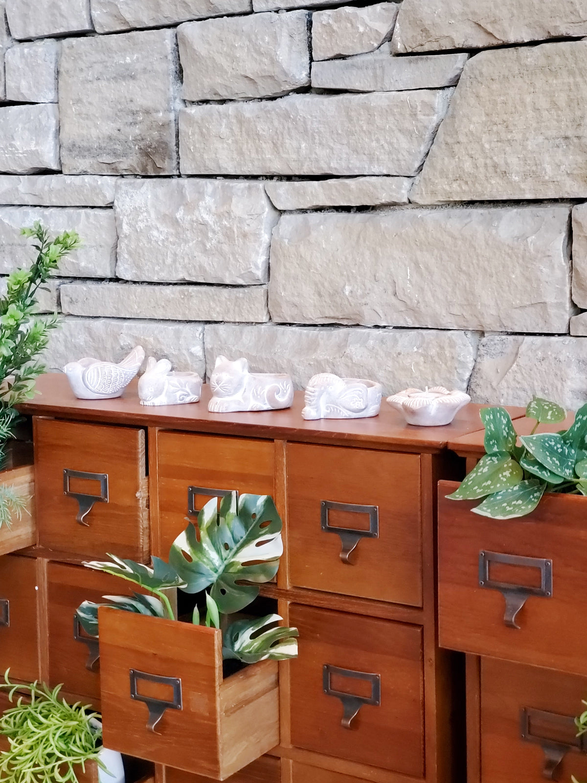 KORISSA Terracotta Tea Light Candle Holder - Bird