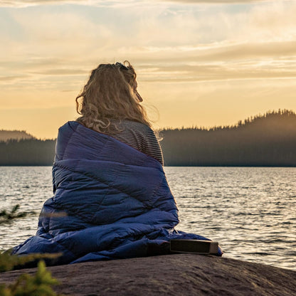 down Camping Blanket - Outdoor Travel Quilt | Sustainable, Insulated, Lightweight & Warm Gear for Sleep, Camping, Stadium, Hiking & Festivals | Water Resistant, Packable & Compact