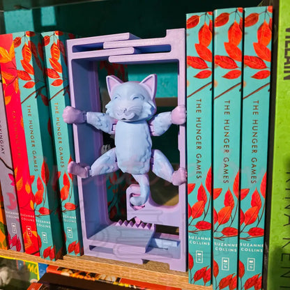 Hanging Cat: Adjustable Book Nook