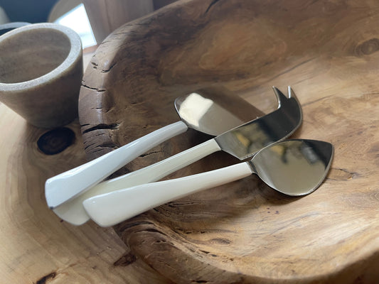 White Dipped Enamel Cheese Set